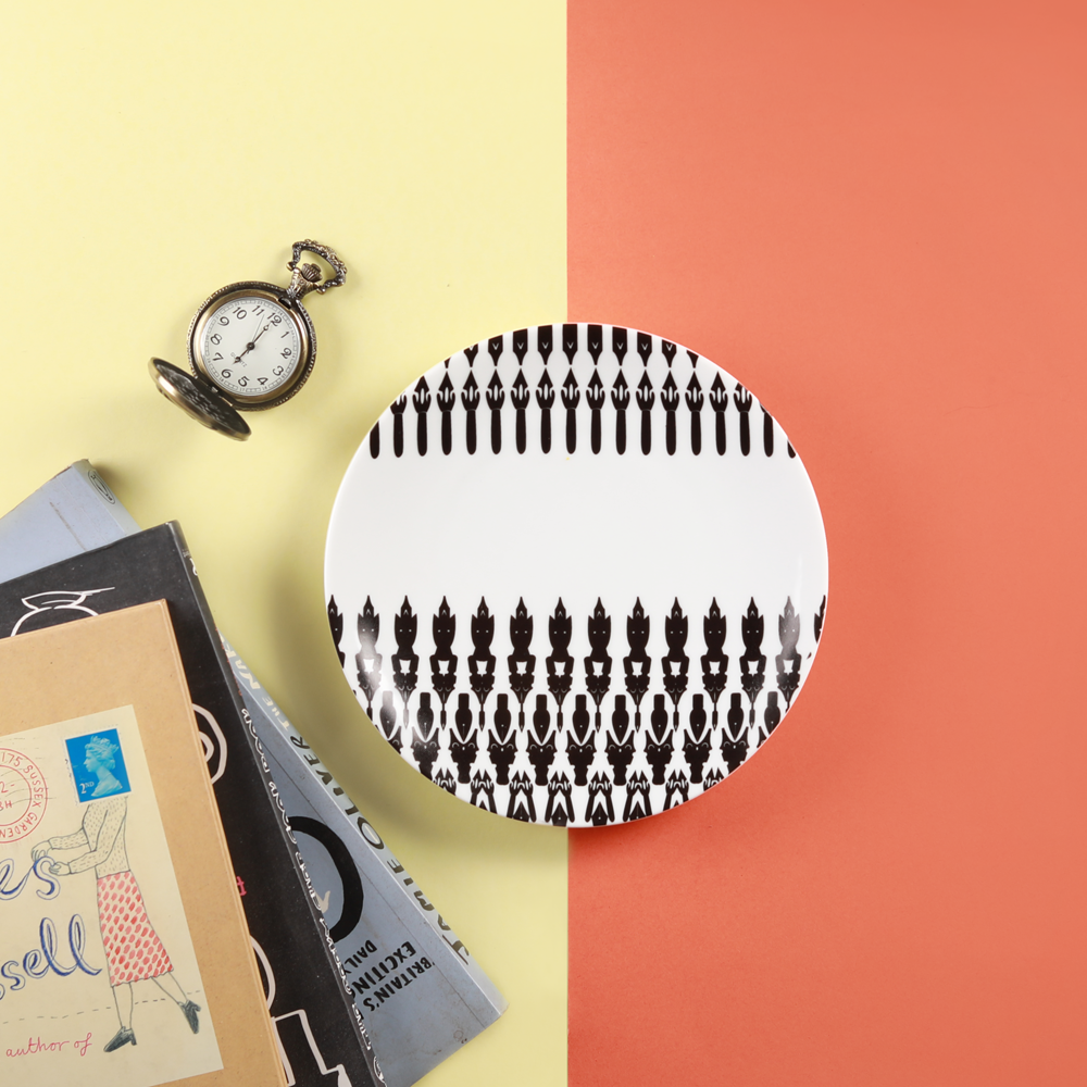 Inky Black Stream – Quarter / Snack Plate